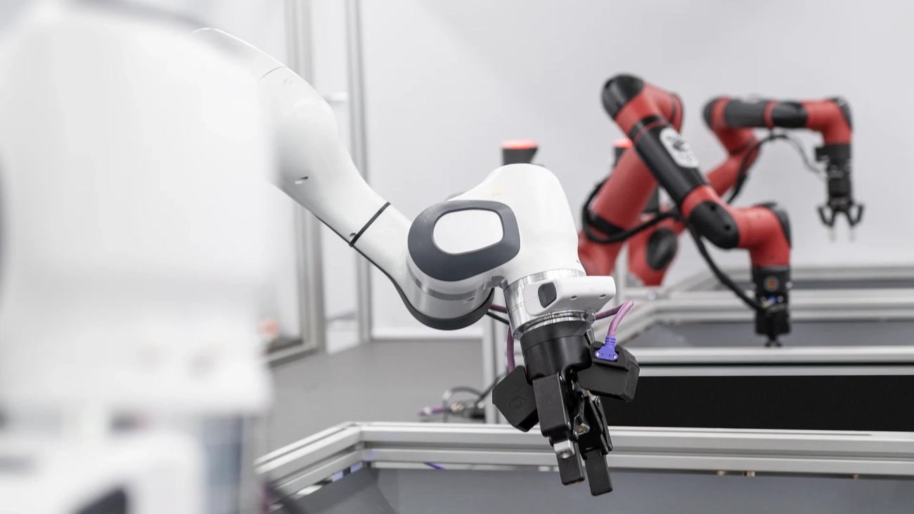 RoboCat: A self-improving robotic agent